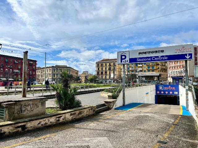 Garage or car box in Piazza Nazionale, Napoli - Photo 1