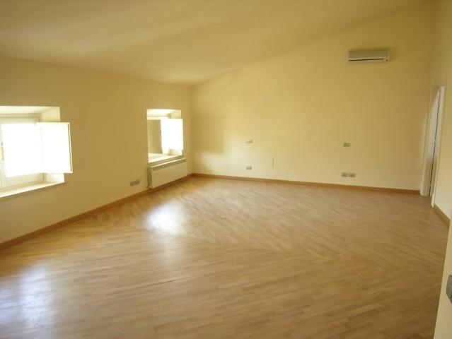 Apartament in {3}, - Photo 1