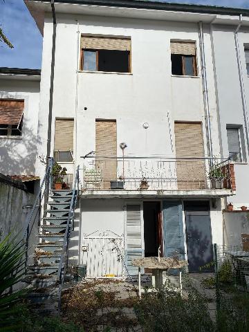 Porzione di casa in {3}, - Foto 1