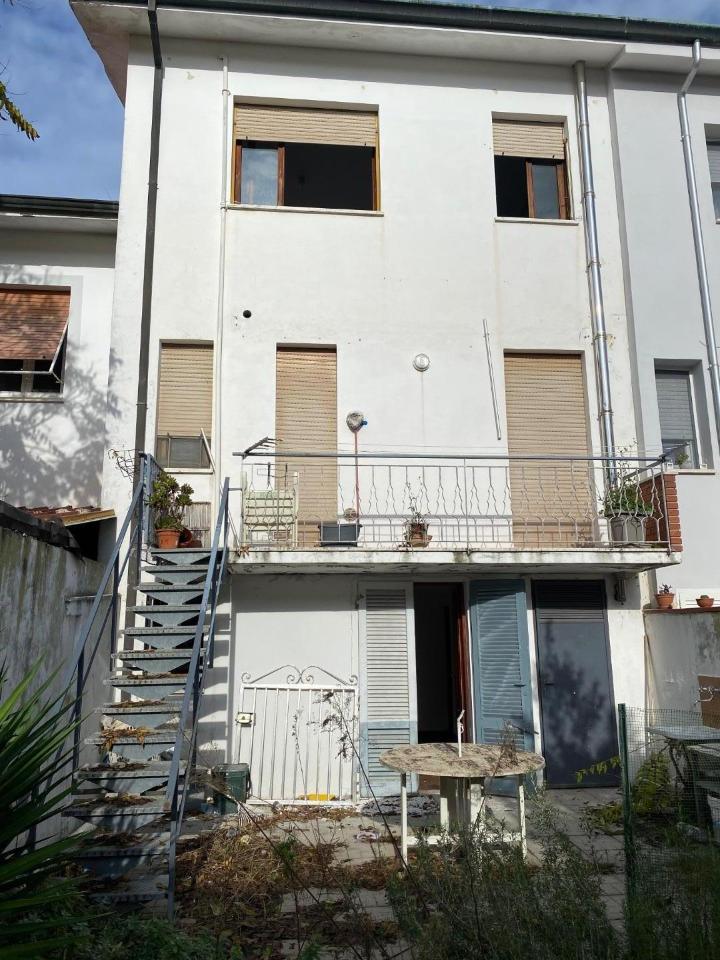 Porzione di casa in vendita a Viareggio