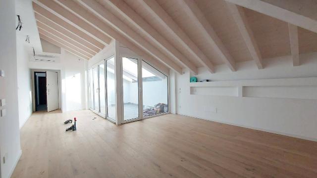 Penthouse in Via Magenta 5, Seregno - Foto 1