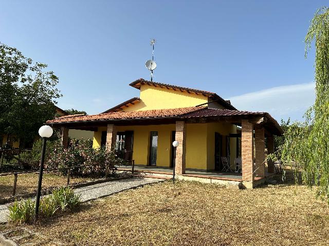 Single-family villa in Località Pieve di Compresseto, Gualdo Tadino - Photo 1