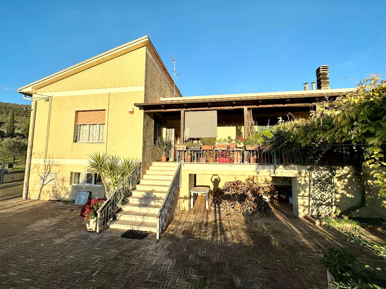 Villa unifamiliare in vendita a Foligno