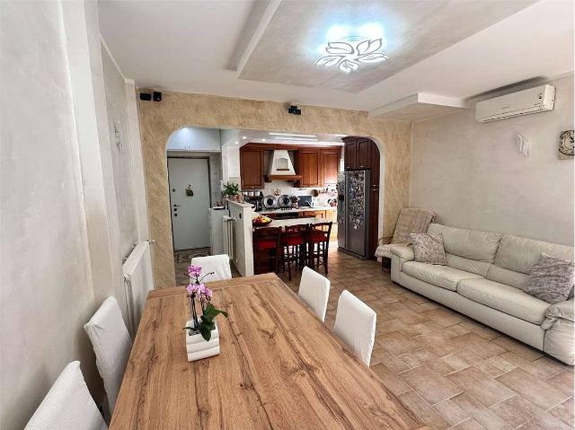 4-room flat in Via Attilio Porroni, 10, Canzo - Photo 1