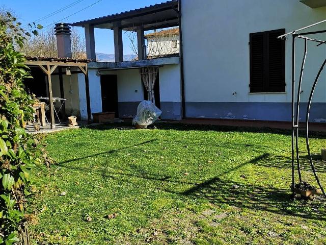 Detached house in Via della Resistenza, San Giovanni Valdarno - Photo 1