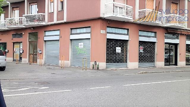 Geschäft in Viale Libertà 32, Monza - Foto 1