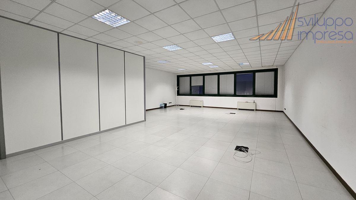 Ufficio in Via Talamoni 56, Brugherio, {3} - Foto 2