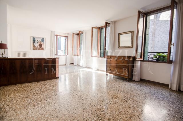 4-room flat, Venezia - Photo 1