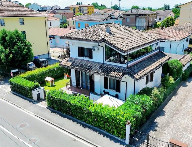 Villa in Via Giuseppe Garibaldi 11, Sorbolo Mezzani - Foto 1