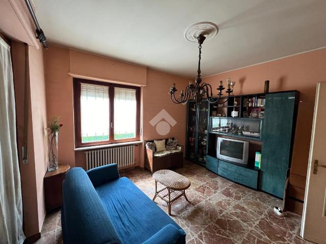 Vierzimmerwohnung in Strada Bardassano-Gassino 6, Gassino Torinese - Foto 1