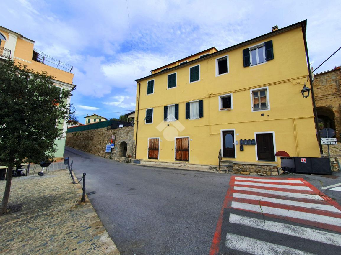 Appartamento in vendita a Pompeiana