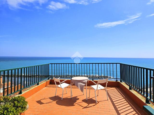 2-room flat in Via Roma 26, Santo Stefano al Mare - Photo 1