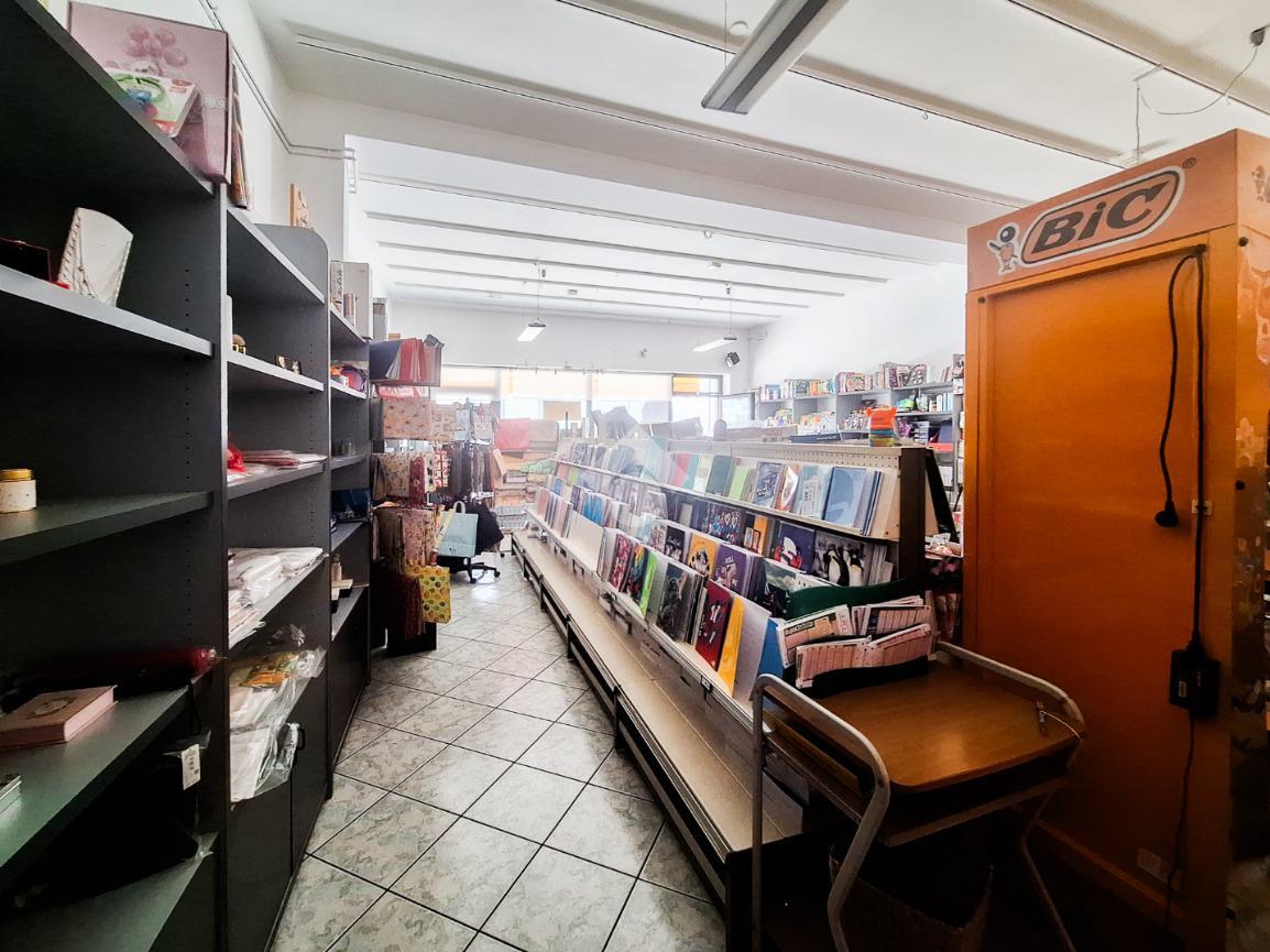 Negozio in Via Martiri della Libertà 19, Pralboino, {3} - Foto 2