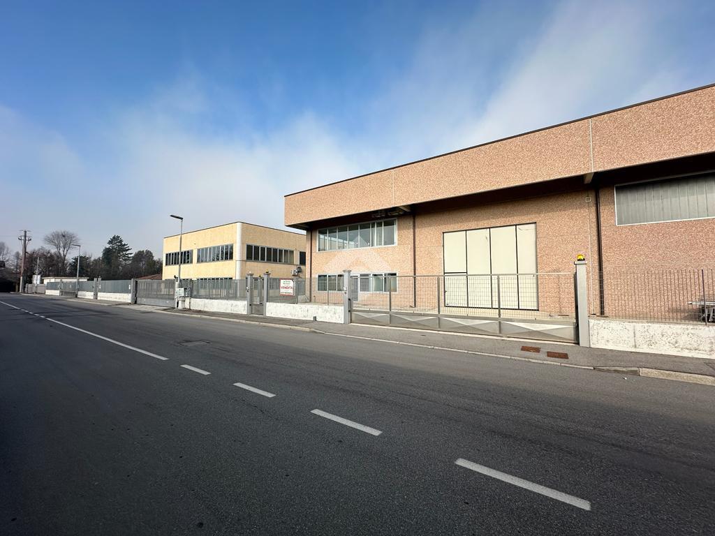 Capannone in Via Brescia 58, Bassano Bresciano, {3} - Foto 1
