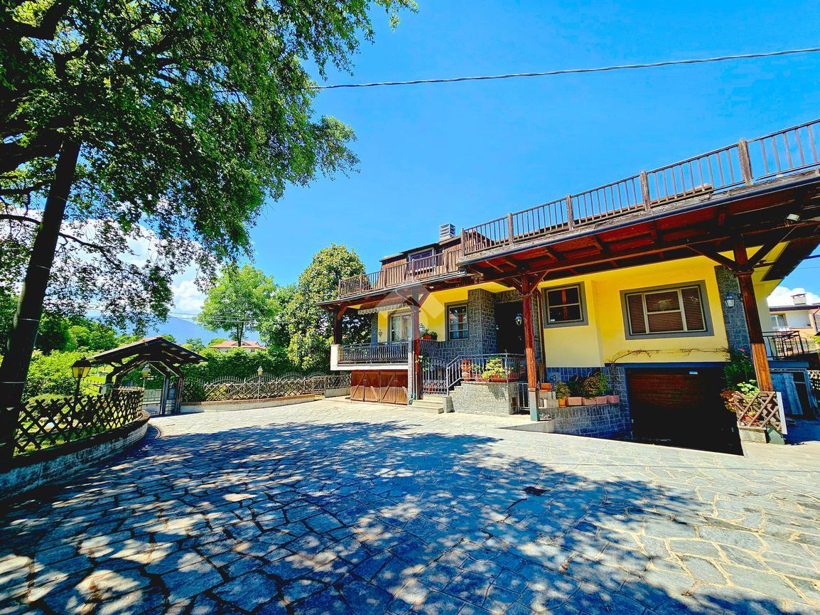 Villa in vendita a Robassomero