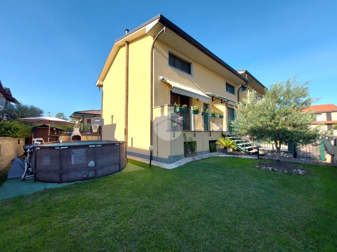 Villa a schiera in vendita a Marcallo Con Casone