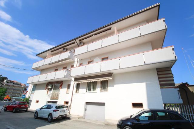 3-room flat in Via Volturno 10, Alba Adriatica - Photo 1