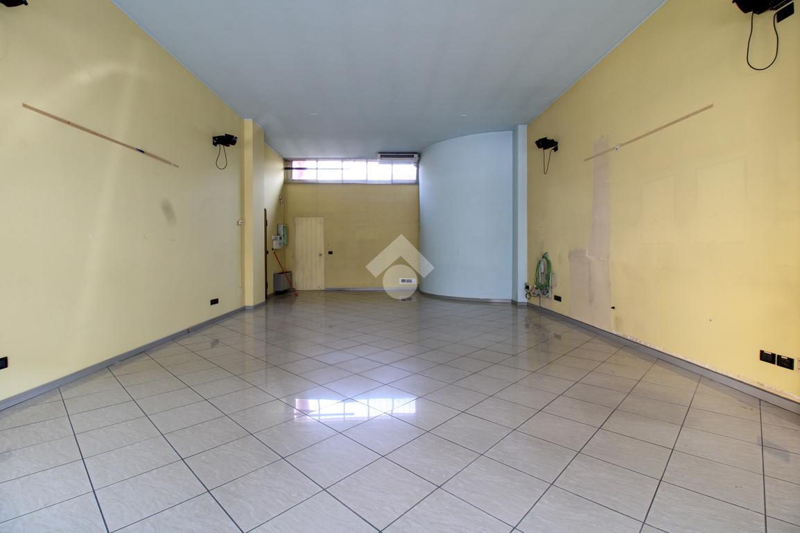 Ufficio in Via G. Matteotti 75, Palazzolo Sull'Oglio, {3} - Foto 1