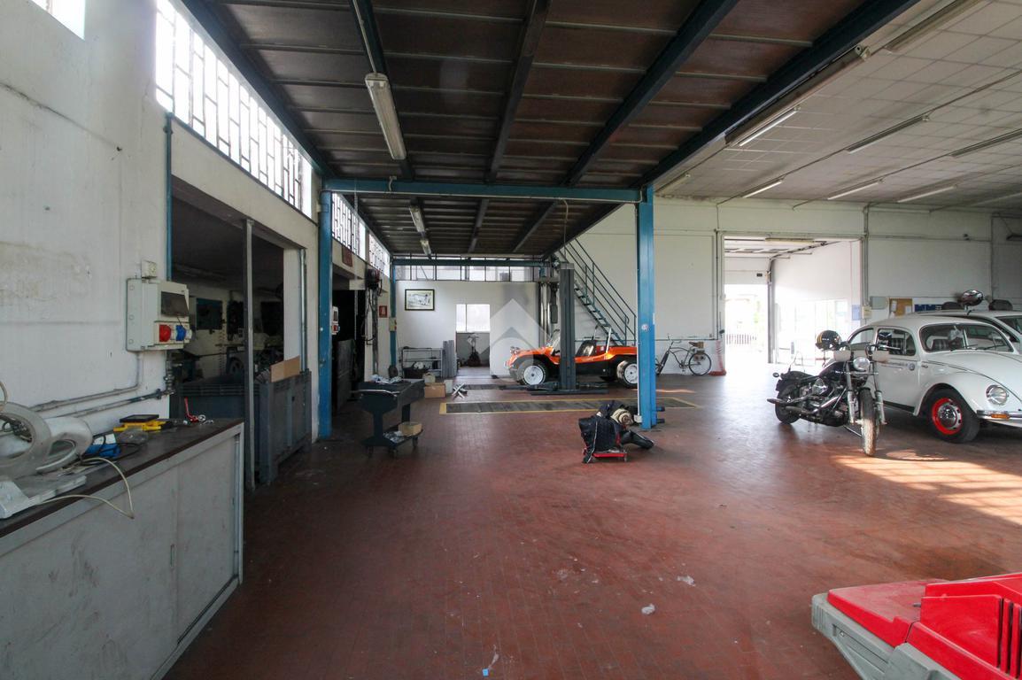 Capannone in Via Milano, Orzinuovi, {3} - Foto 2