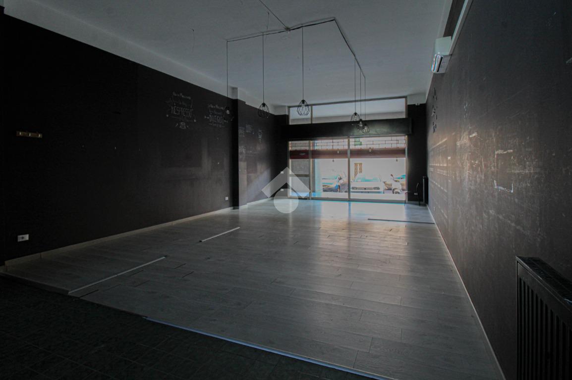 Negozio in Via Giacomo Matteotti, Palazzolo Sull'Oglio, {3} - Foto 2