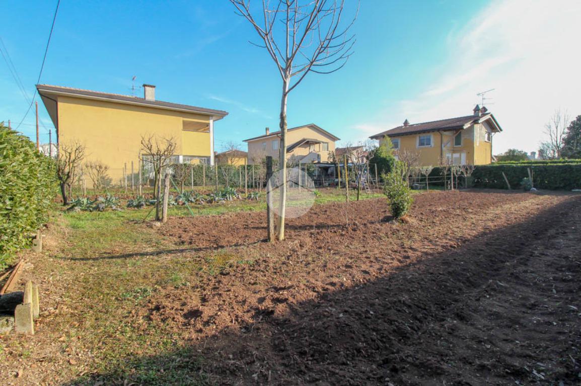 Terreno edificabile in vendita a Montichiari