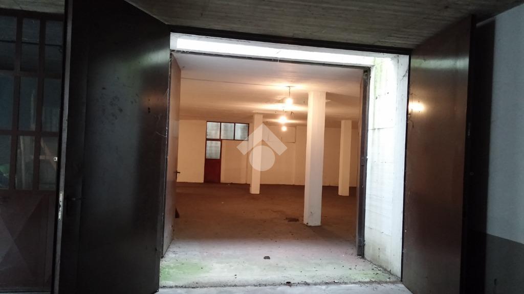 Magazzino in Via Castiglione 17, Settimo Torinese - Foto 1