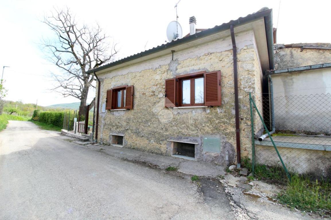 Casa indipendente in vendita a Rocca Sinibalda