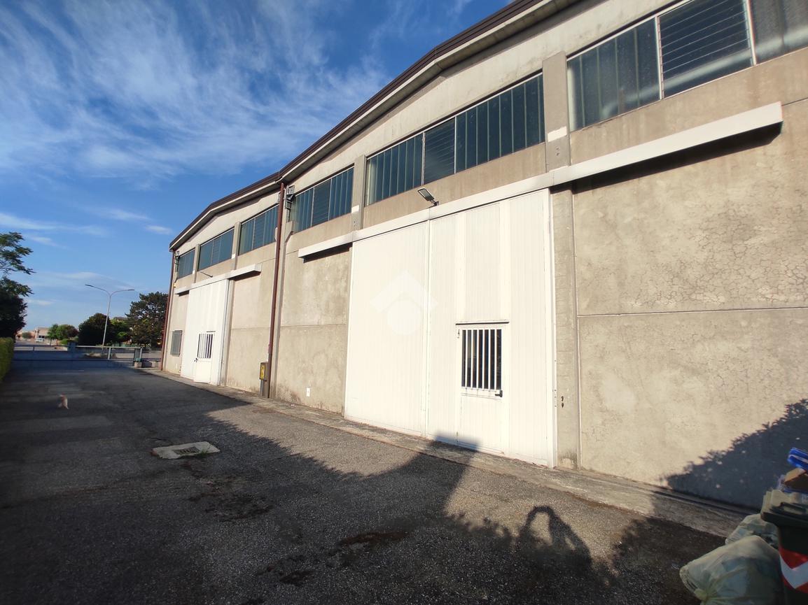 Capannone in , San Possidonio, {3} - Foto 2