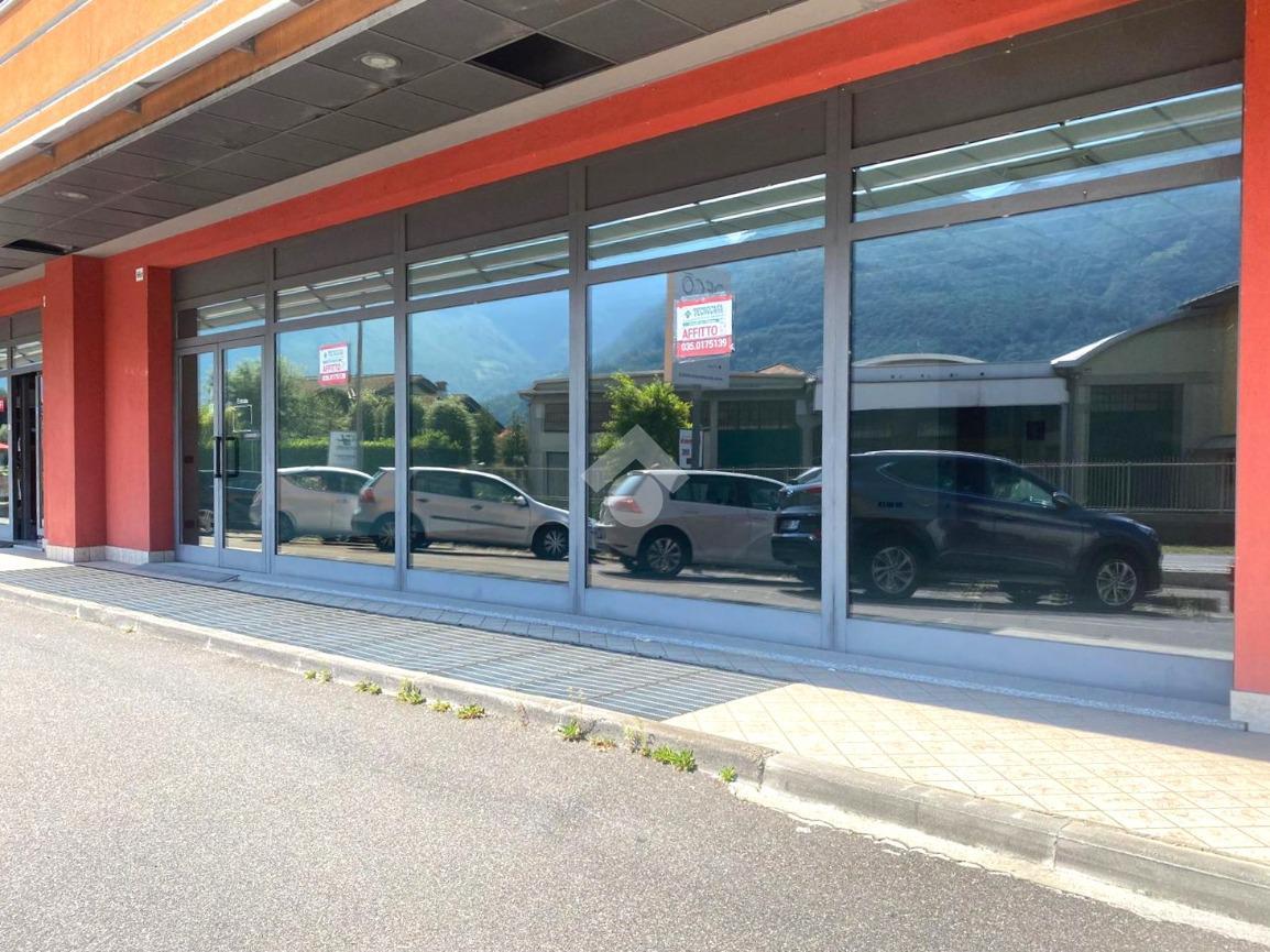 Negozio in Via Cesare Battisti 68, Costa Volpino - Foto 1