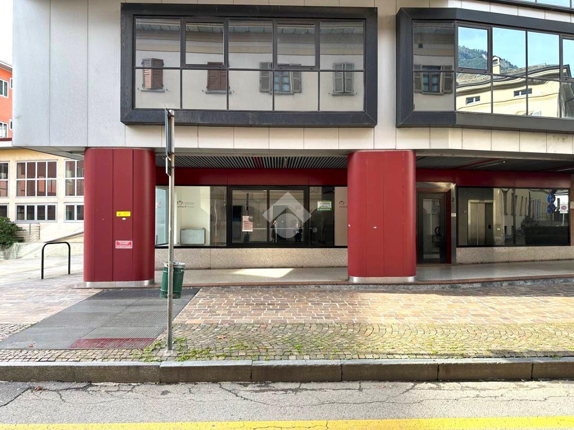 Negozio in affitto a Sondrio