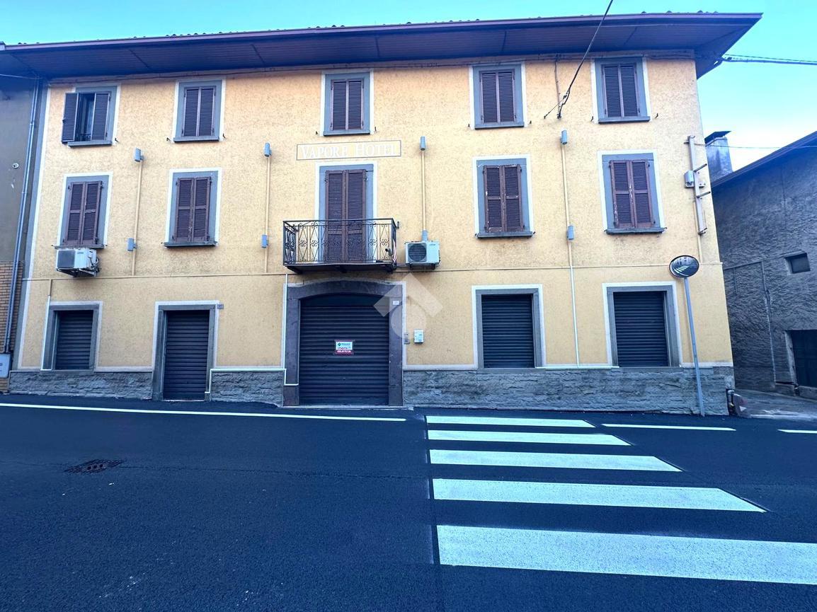 Albergo in Via Umberto I° 38, Darfo Boario Terme, {3} - Foto 2