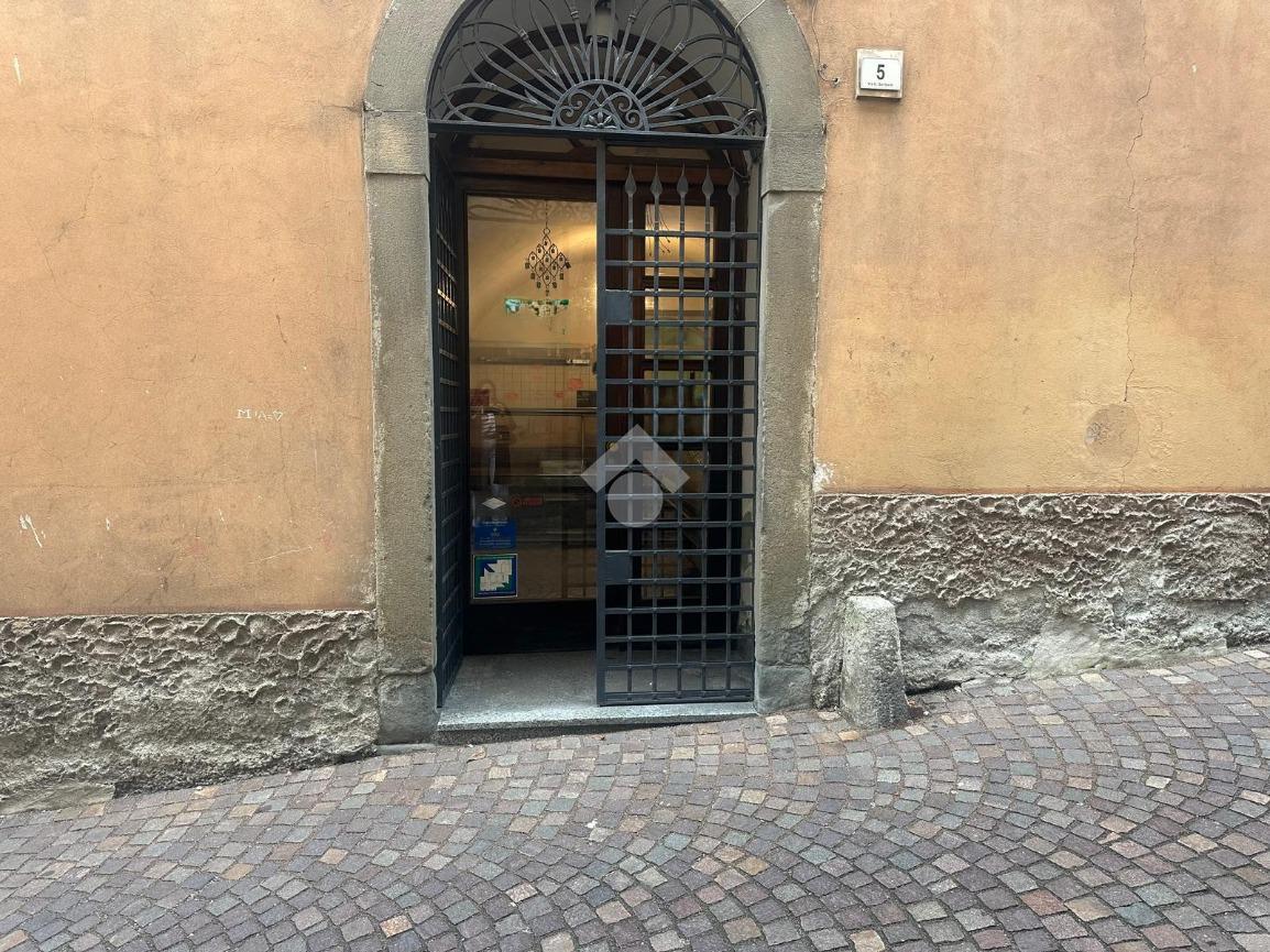 Negozio in Via Giuseppe Garibaldi 7, Breno, {3} - Foto 1