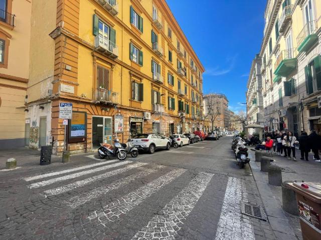 Negozio in Via Domenico Cimarosa 48, Napoli - Foto 1