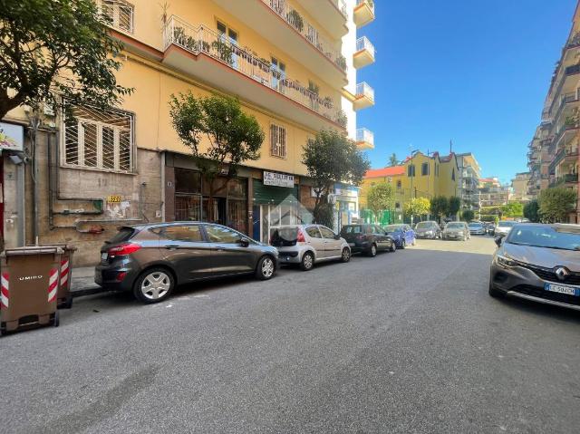 Geschäft in Via Vincenzo Scala 13, Napoli - Foto 1