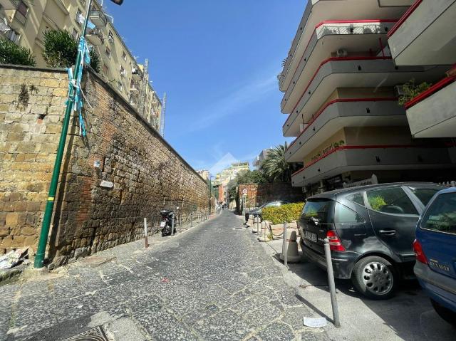 Geschäft in Via Montedonzelli 48, Napoli - Foto 1