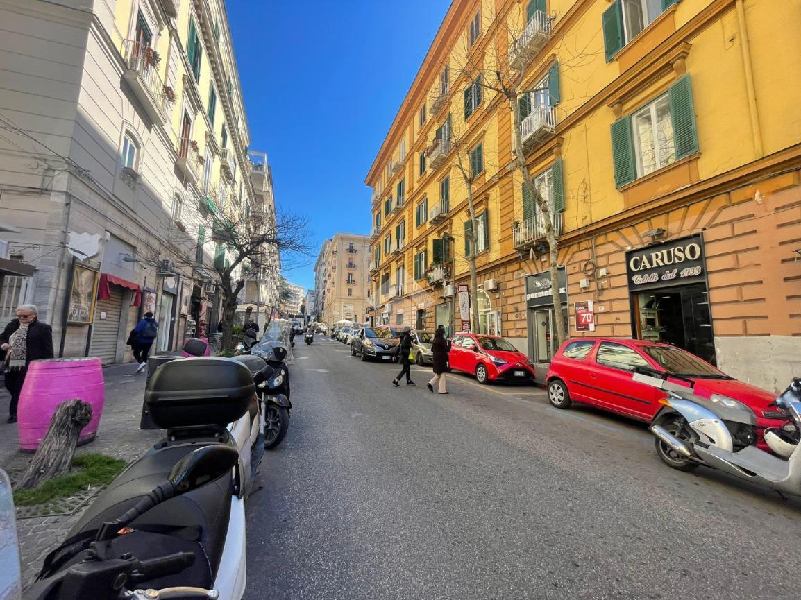 Negozio in Via Domenico Cimarosa 41, Napoli, {3} - Foto 1