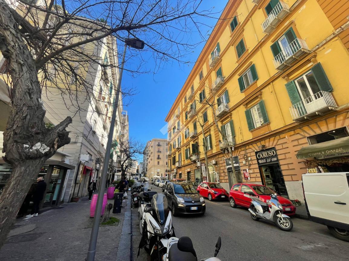 Negozio in Via Domenico Cimarosa 41, Napoli, {3} - Foto 2