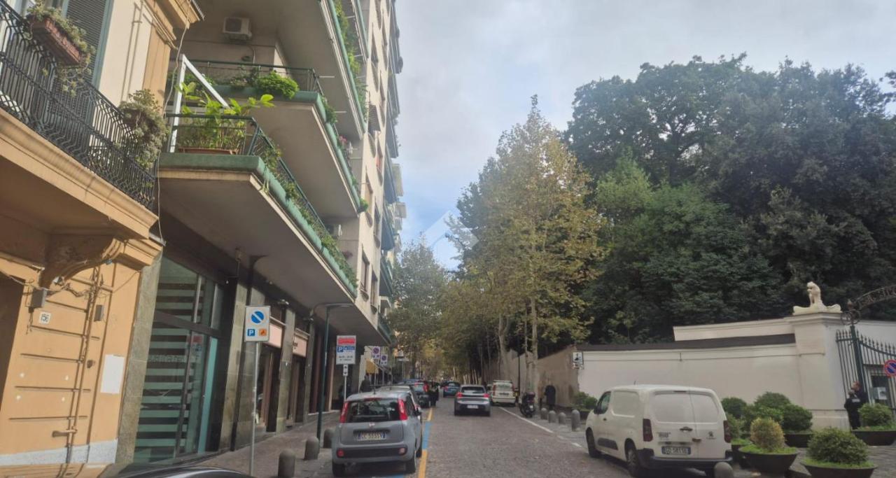 Negozio in Via Domenico Cimarosa 158, Napoli, {3} - Foto 1