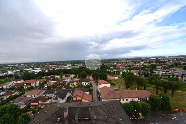 Trilocale in Piazzale della Resistenza 5, Castiglione delle Stiviere - Foto 1