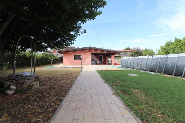 Villa in Via Solferino E San Martino 33, Roverbella - Foto 1