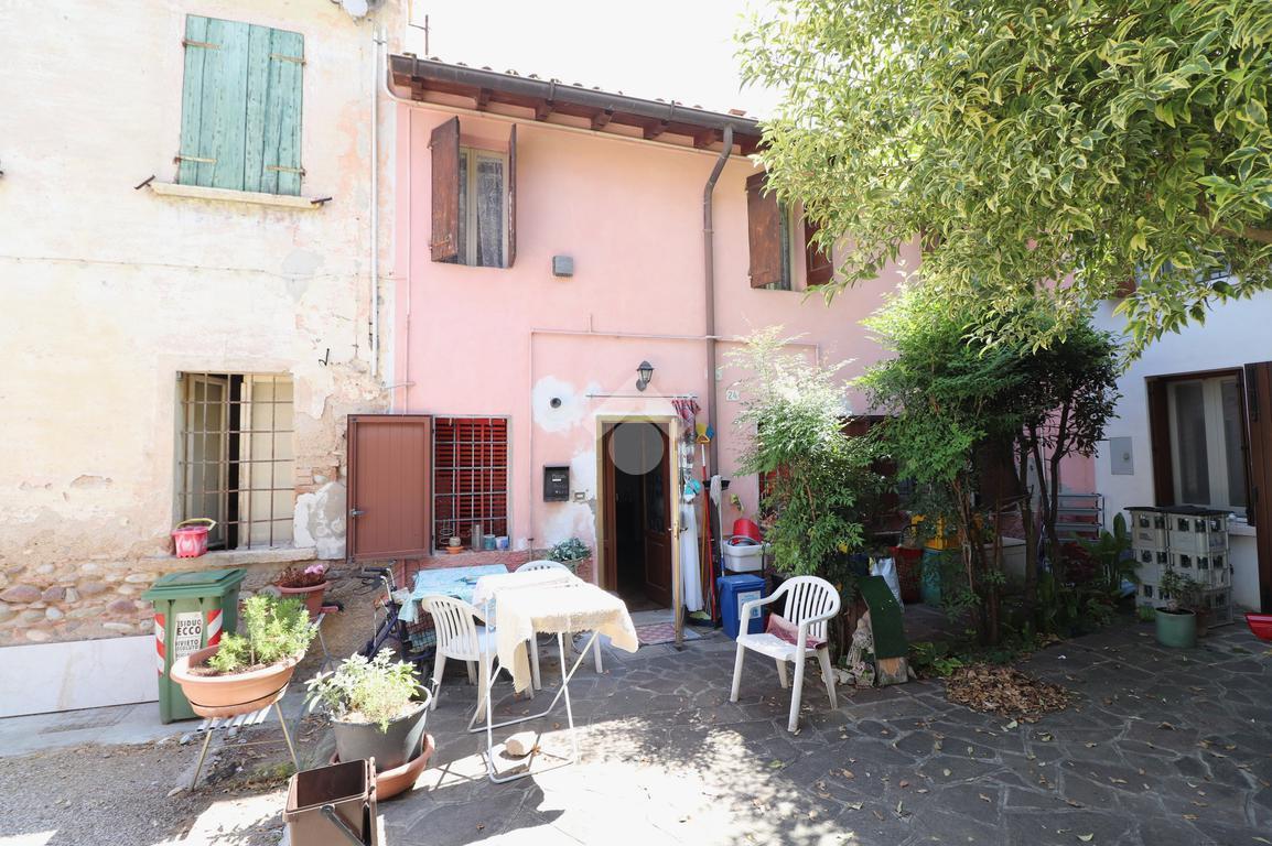 Villa a schiera in vendita a Roverbella