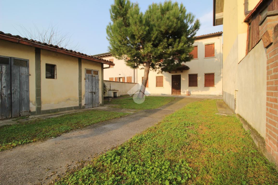 Villa a schiera in vendita a Roverbella