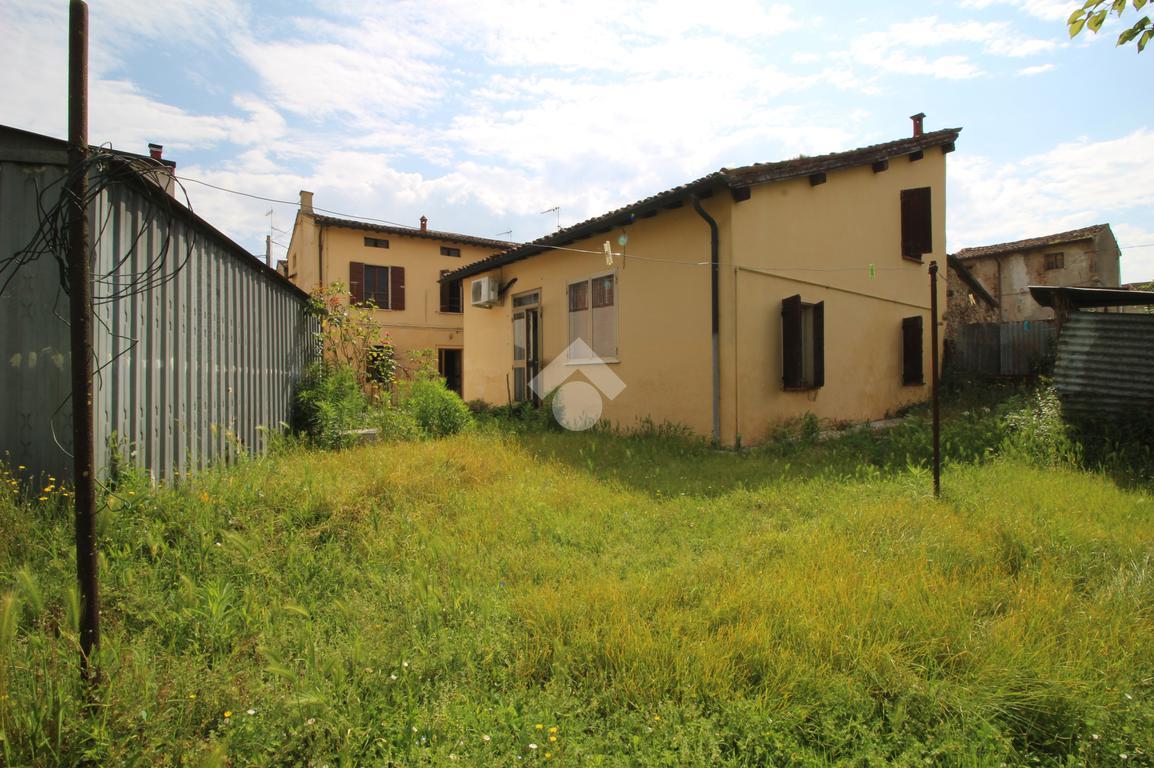 Casa indipendente in vendita a Roverbella
