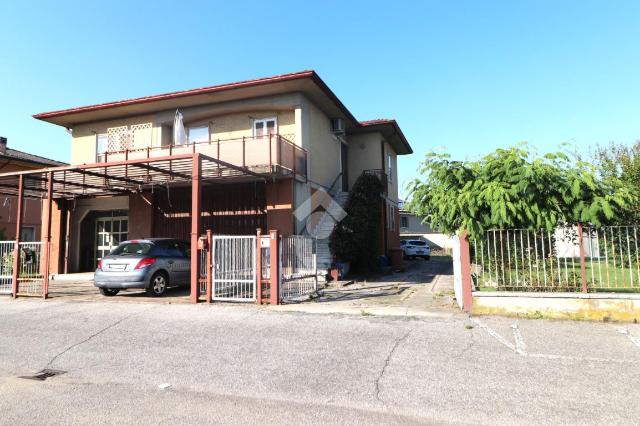 Villa in Via Unione Europea 22, Marmirolo - Foto 1