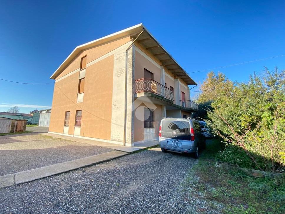 Villa in vendita a Guastalla