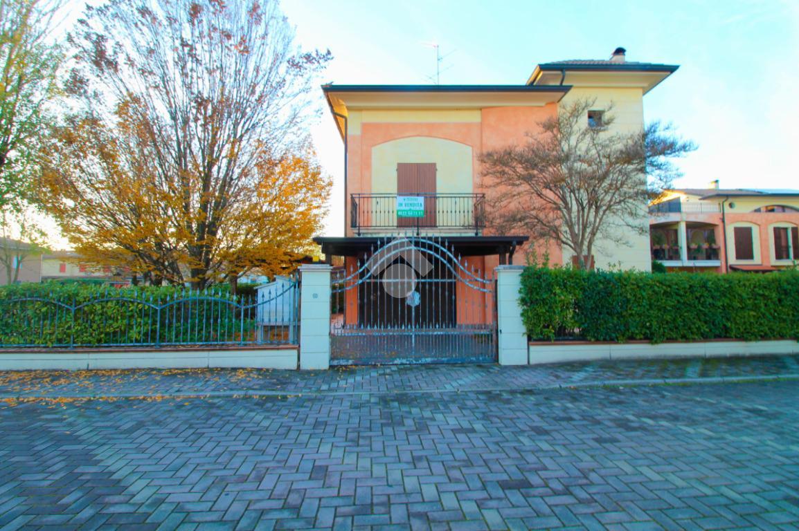 Villa a schiera in vendita a Campagnola Emilia