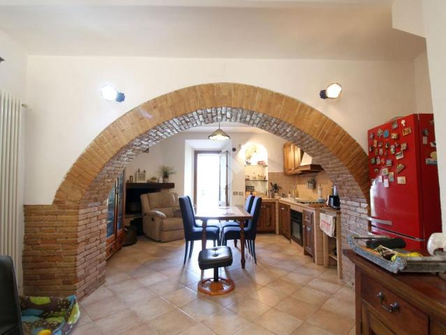 Vierzimmerwohnung in Via Marsala 22, Poggio Mirteto - Foto 1