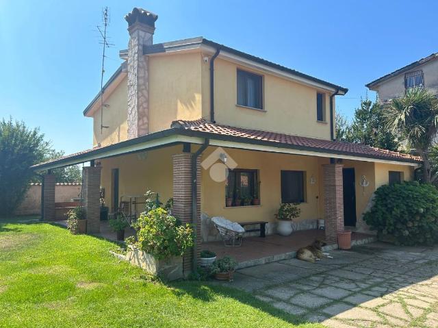 Mansion in Via Stura, Aprilia - Photo 1