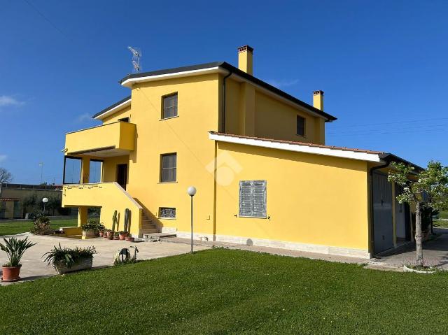 Mansion in Via Turano, Aprilia - Photo 1