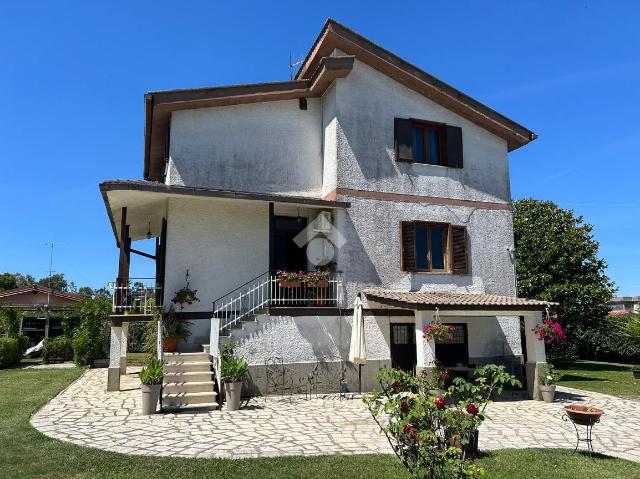 Villa in Via Chisone, Aprilia - Foto 1